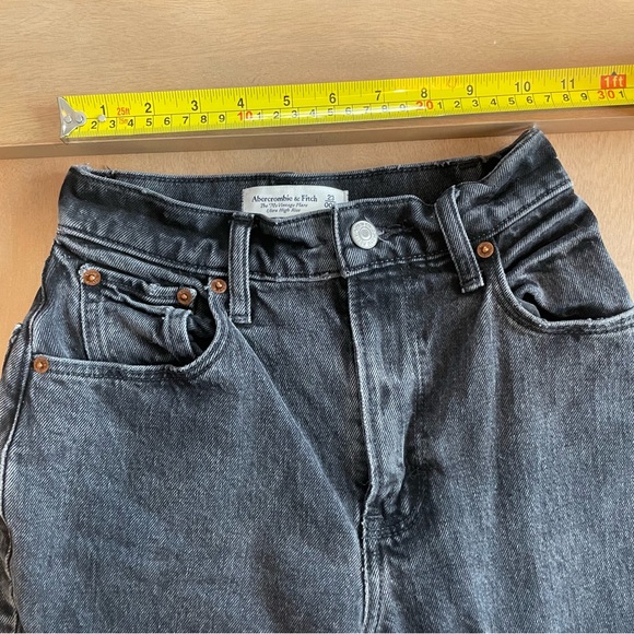 Abercrombie & Fitch Curve Love The 70s Vintage Flare Ultra High Rise Black Jeans - Picture 11 of 13